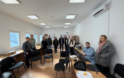 Întâlnire de lucru TINCOM la inaugurarea Centrului de Tineret AJOFM Arad